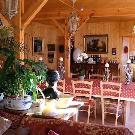Oda ve Kahvaltı Chambres D'hotes Chalet L'aigle Bleu