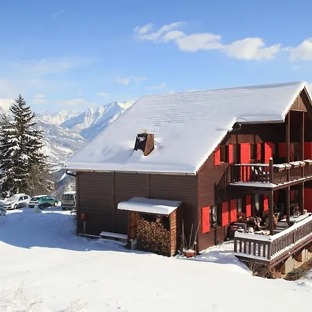 Oda ve Kahvaltı Chambres D'hotes Chalet L'aigle Bleu *